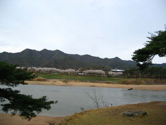 �̹����� Ŭ���ϸ� ������ ���� �� �ֽ��ϴ�.